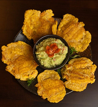 Patacones con guacamole